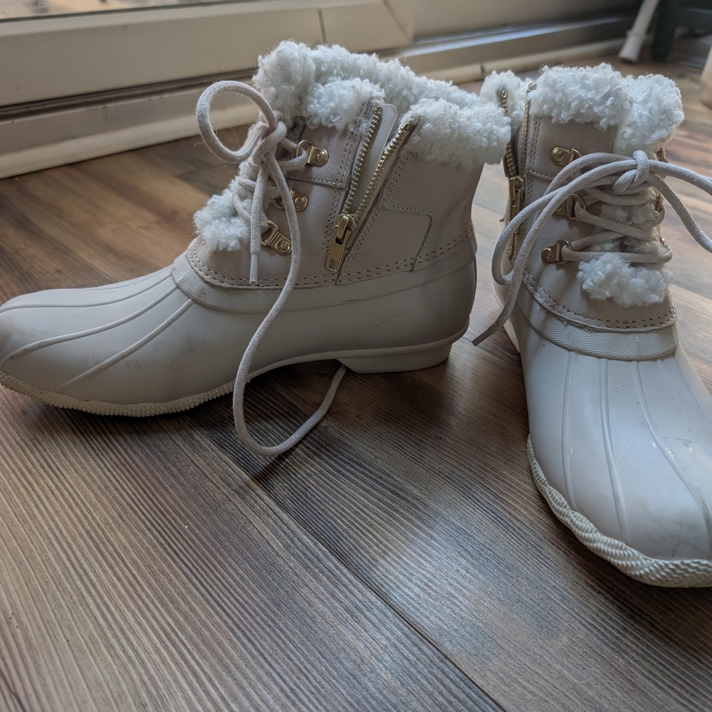 Sperry Women's Alpine Ivory Leather Duck Boots